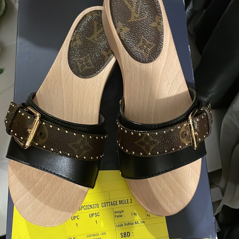 Authentic Louis Vuitton Cottage Mule  2cm